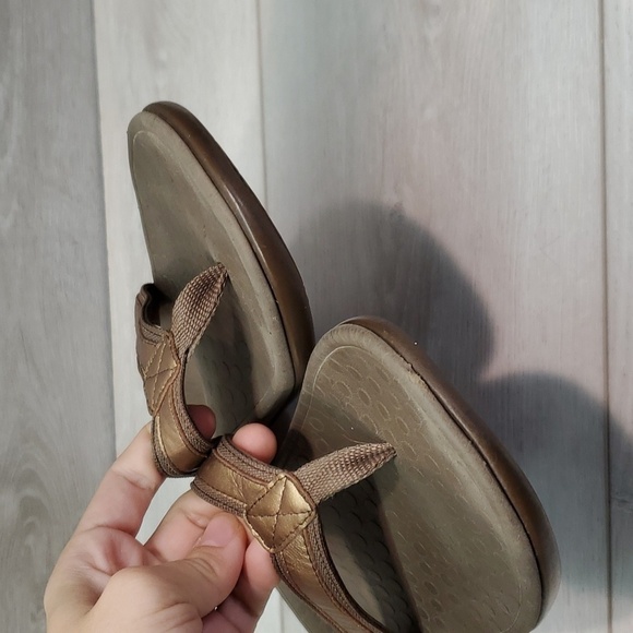 Vionic Women Thong Sandals Flip Flop shoes sz 9 - Picture 4 of 10